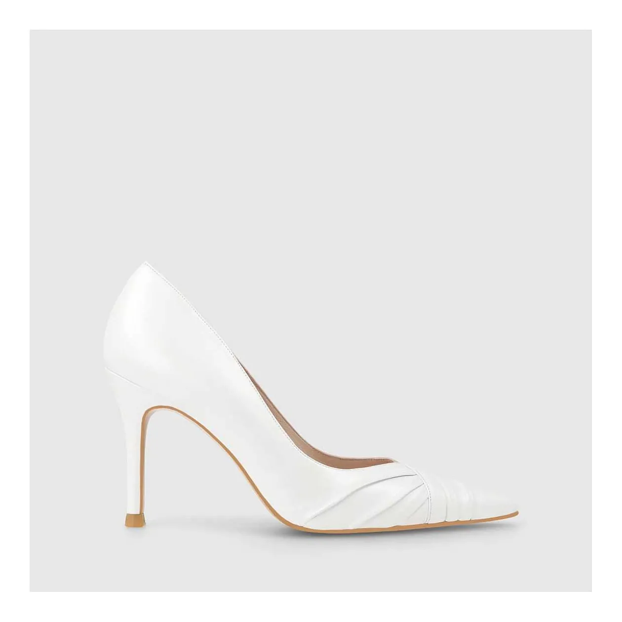 salones_de_novia_blancos_sabi_0.webp Outlet Salones De Novia Blancos Sabi Mujer Salones De Novia