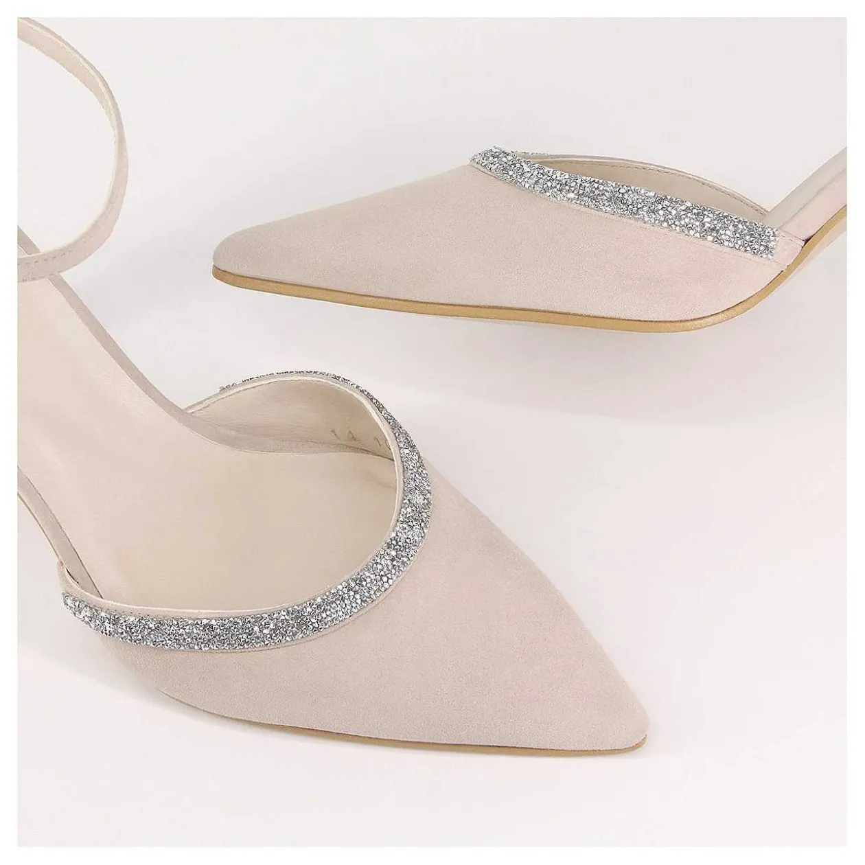 salones_de_novia_rosas_ramina_3.webp Hot Salones De Novia Rosas Ramina Mujer Salones De Novia