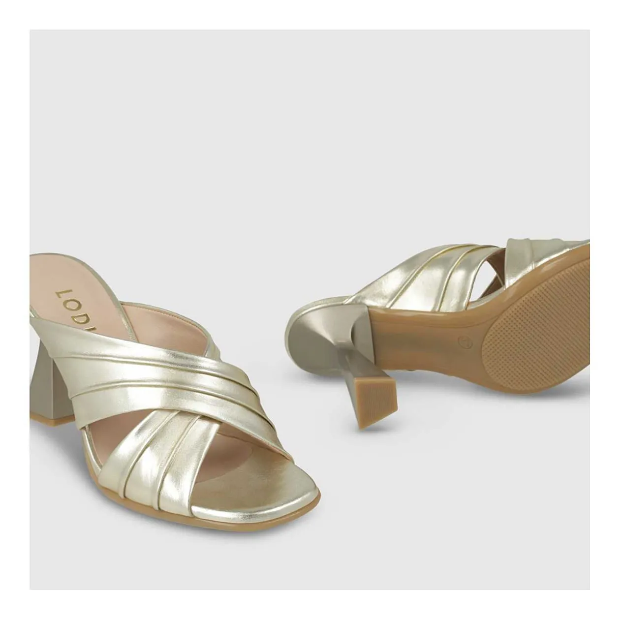 sandalias_doradas_hipos_2.webp Shop Sandalias Doradas Hipos Mujer Sandalias