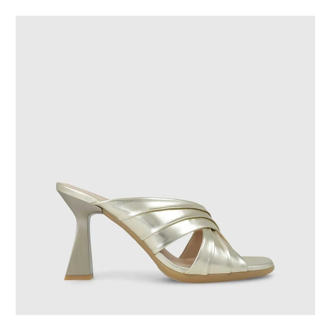 sandalias_doradas_hipos_3.webp Shop Sandalias Doradas Hipos Mujer Sandalias