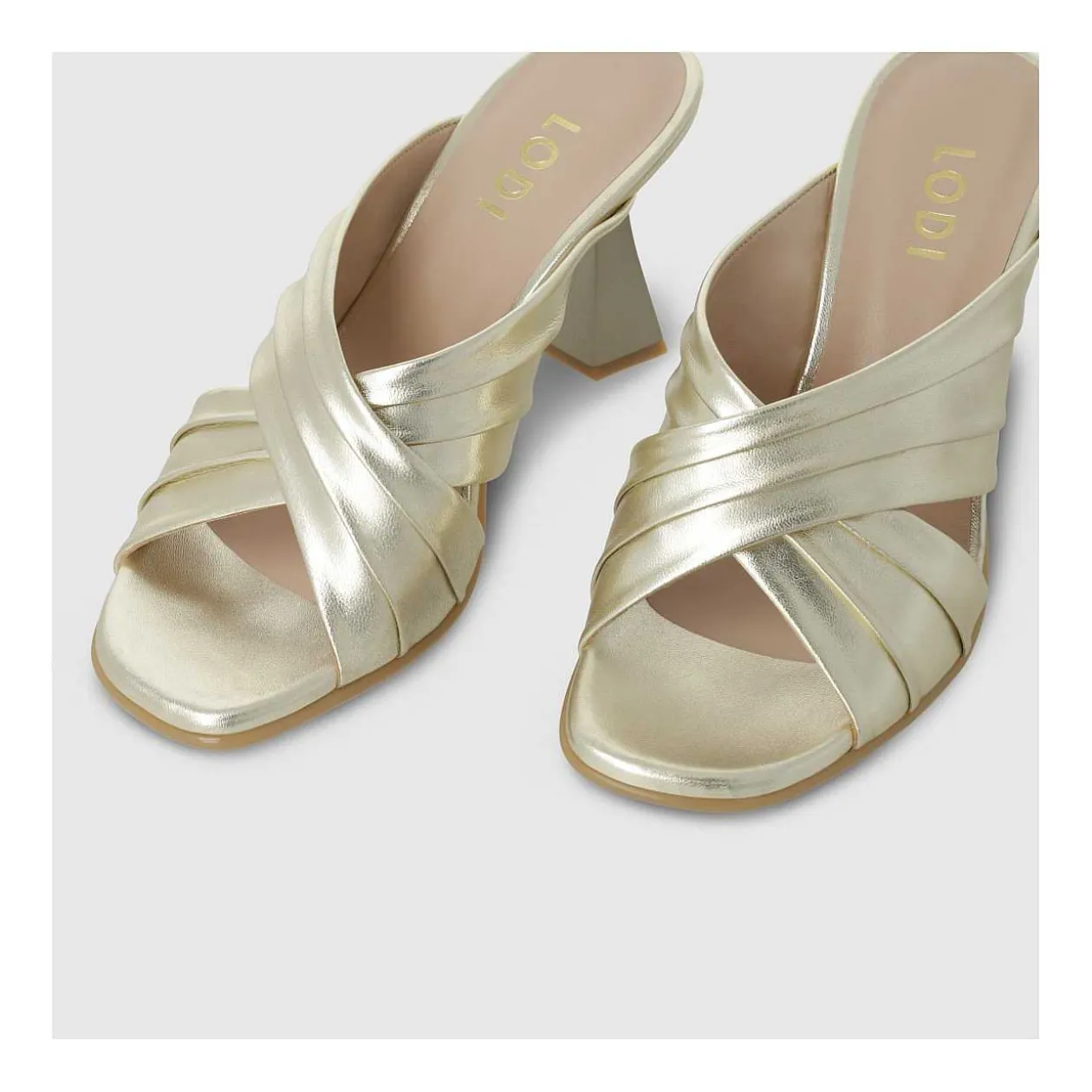 sandalias_doradas_hipos_4.webp Shop Sandalias Doradas Hipos Mujer Sandalias