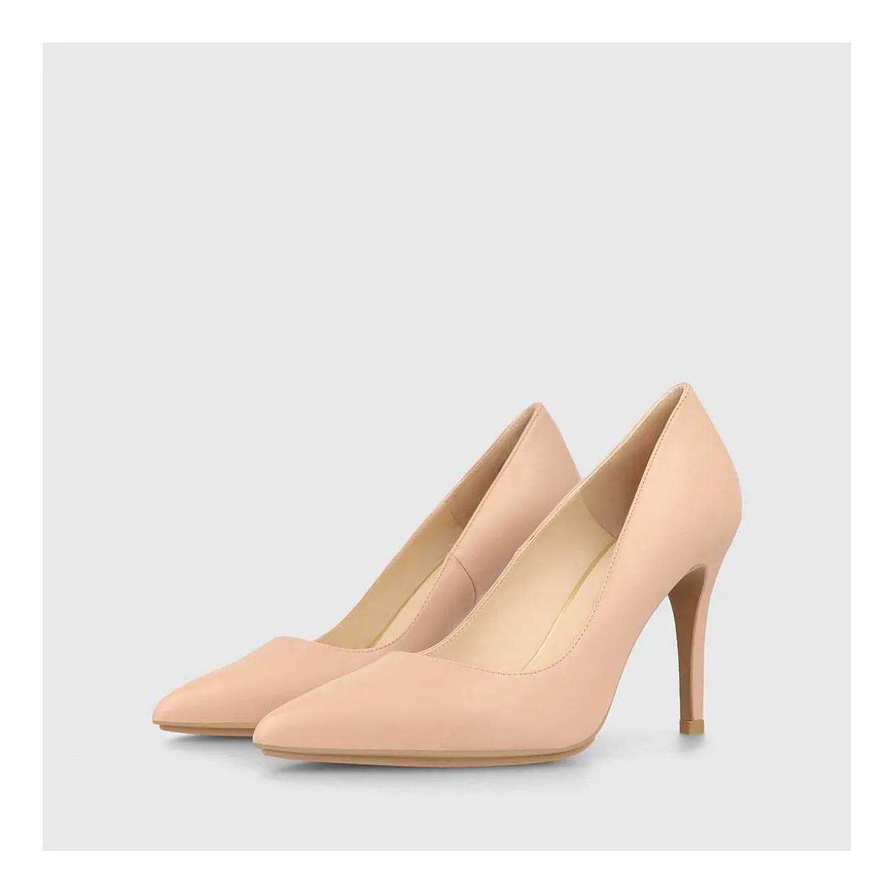 zapatos_de_saln_beige_ramingo_3.webp Outlet Zapatos De Salón Beige Ramin-Go Mujer Zapatos De Salón