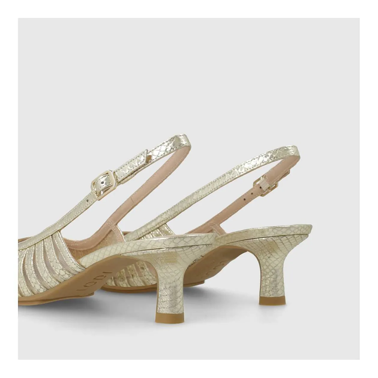 zapatos_de_saln_dorados_chentina_3.webp Fashion Zapatos De Salón Dorados Chentina Mujer Zapatos De Salón